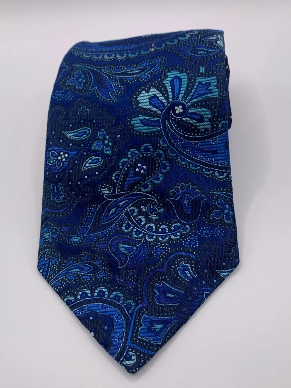 Tommy Hilfiger elegant paisley